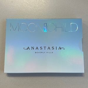 Anastasia moon child glow kit